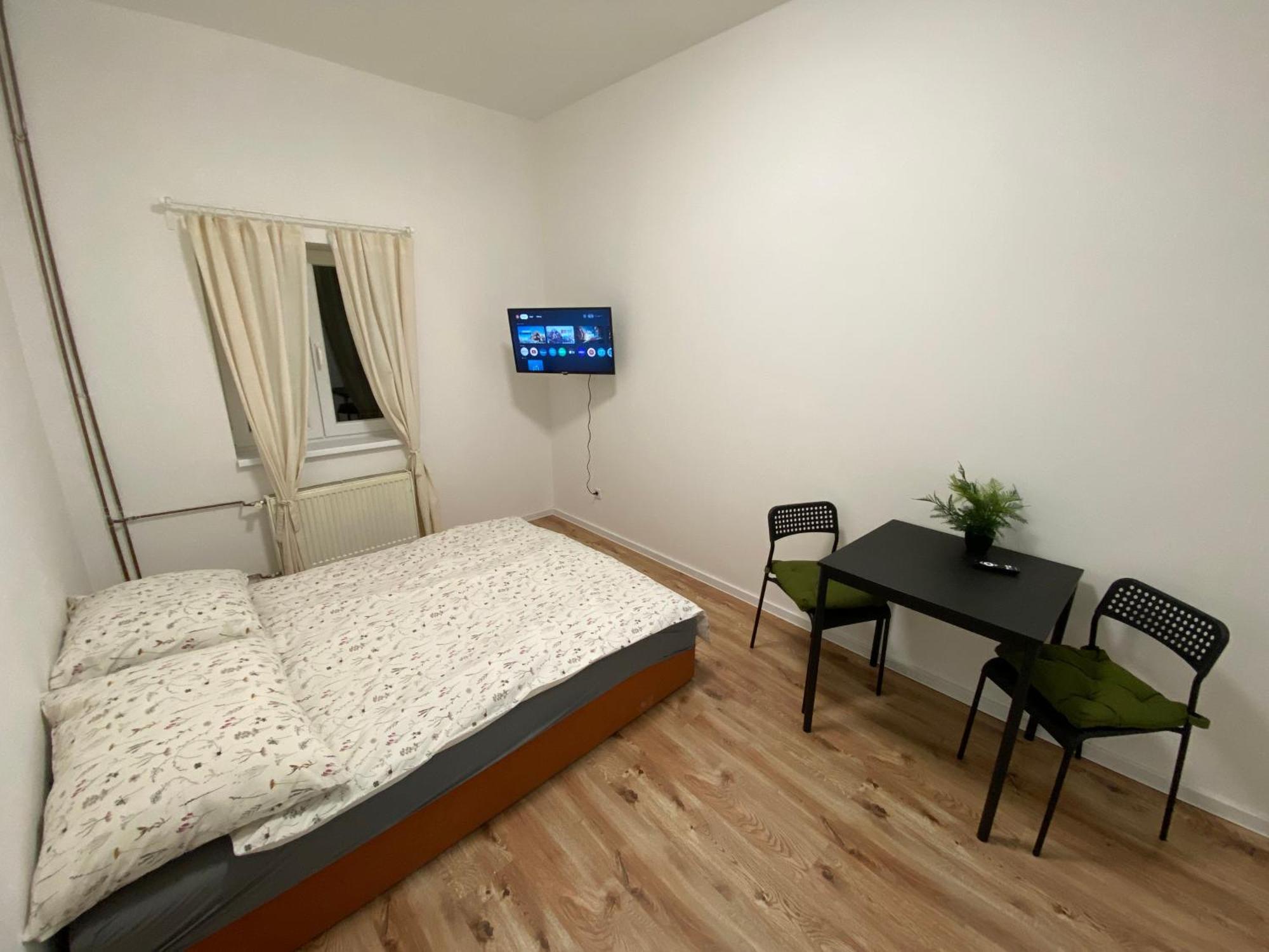 Apartman U Ljuby ヤーヒモフ エクステリア 写真