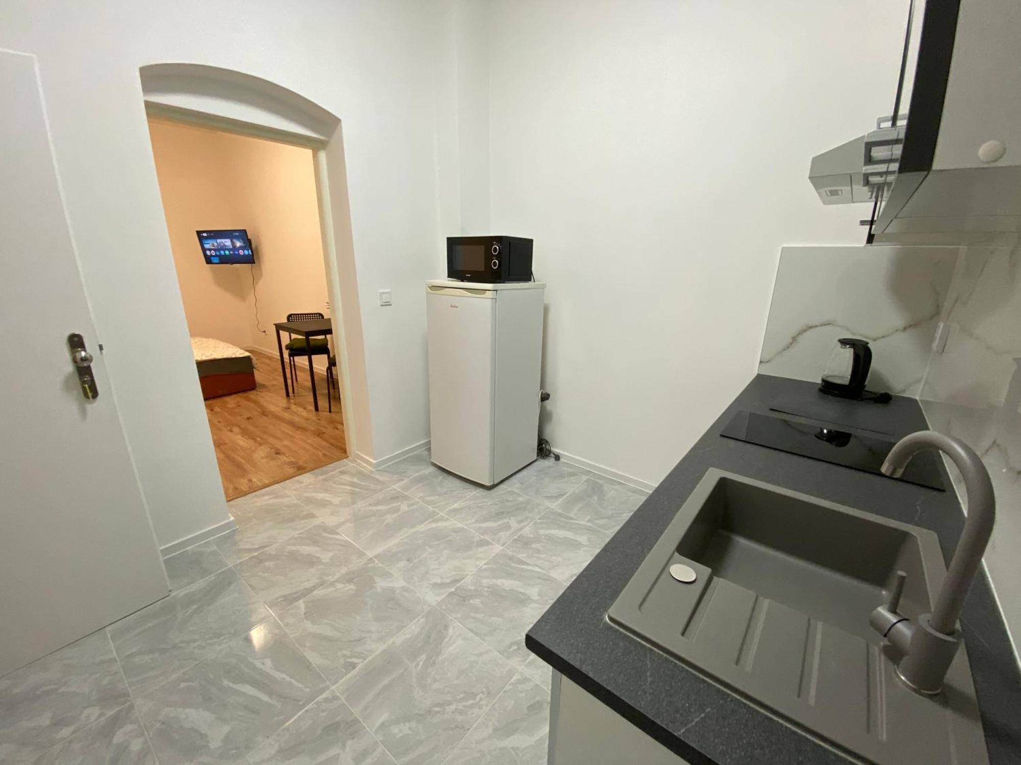 Apartman U Ljuby ヤーヒモフ エクステリア 写真